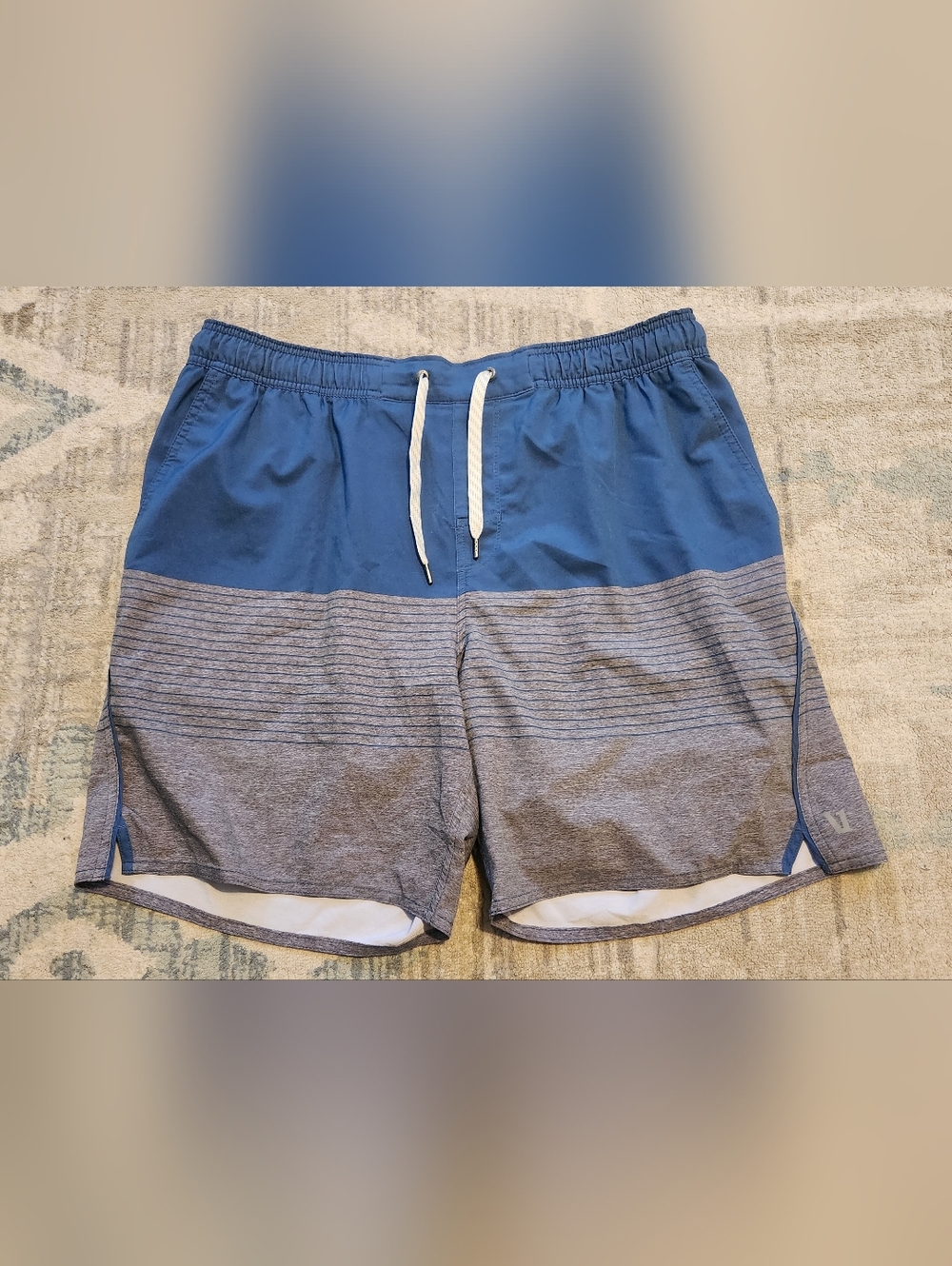 Mens Vuori Trail Short. Blue & Gray. Size XL.